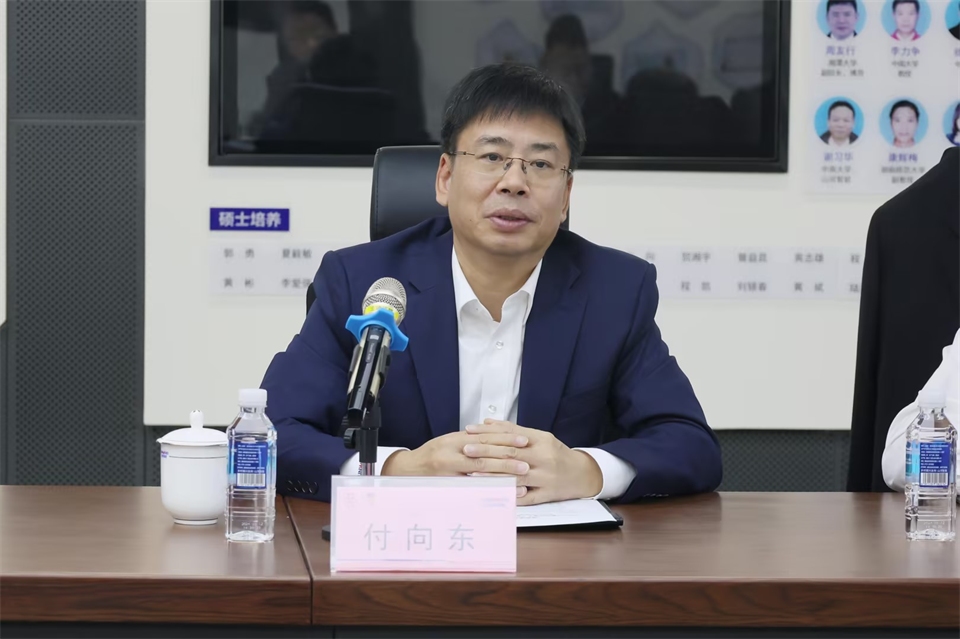 同船出海,共赢未来!中铁九局副总经理刘峻峰一行到访山河智能