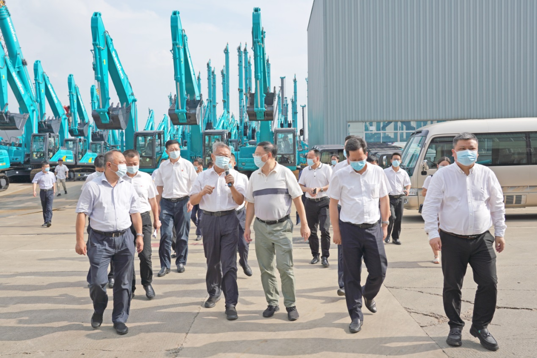 湖南省委常委、省委秘书长张剑飞一行调研山河智能