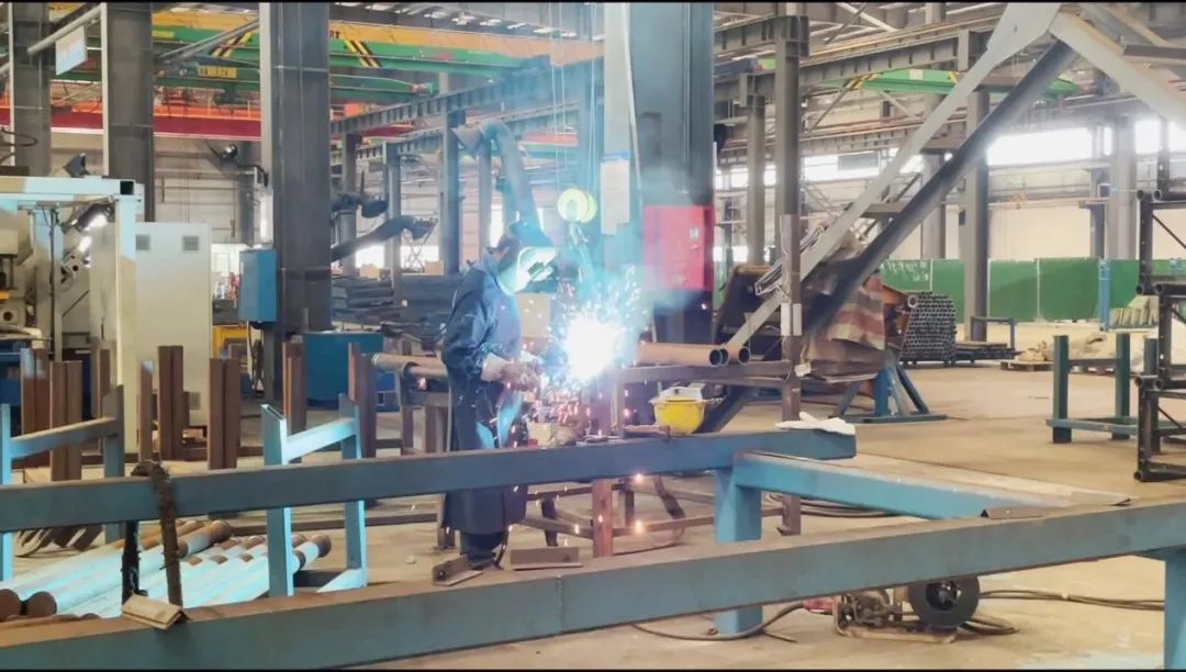 金桔高清播放 - 图集 | 战高温，迎“烤”验！山河人在行动